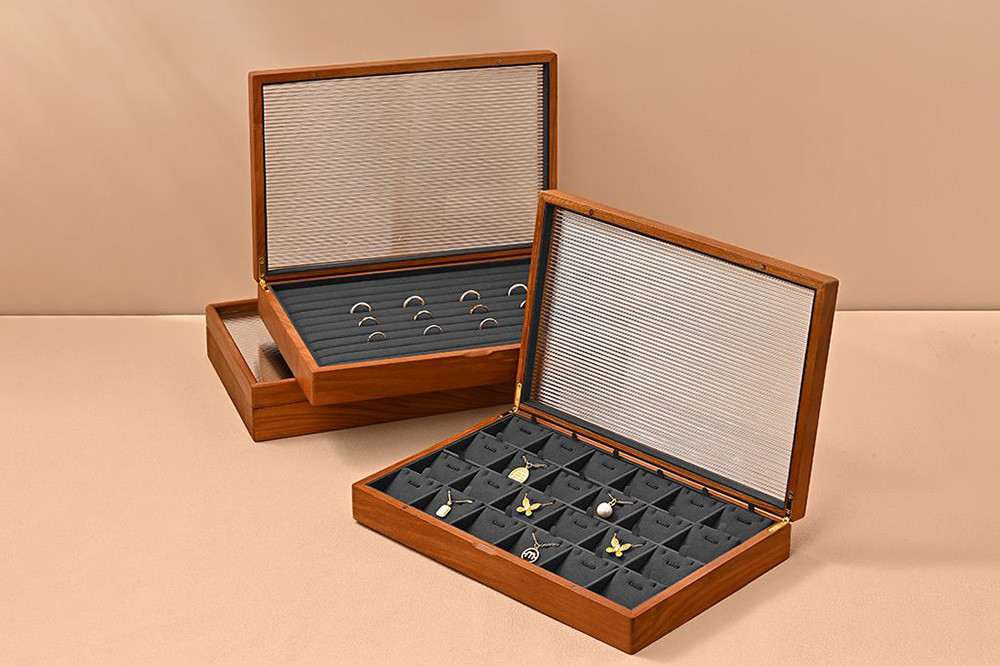Jewelry box packaging manufacturers