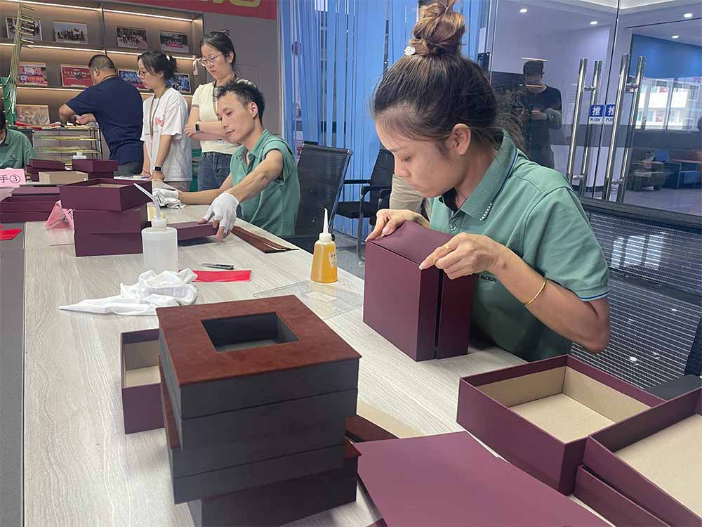 Bulk Sourcing Perfume Boxes: How to Avoid the "Perfect Sample, Disastrous Mass Production" Trap?cid=36 Bulk Sourcing Perfume Boxes: How to Avoid the "Perfect Sample, Disastrous Mass Production" Trap?cid=36