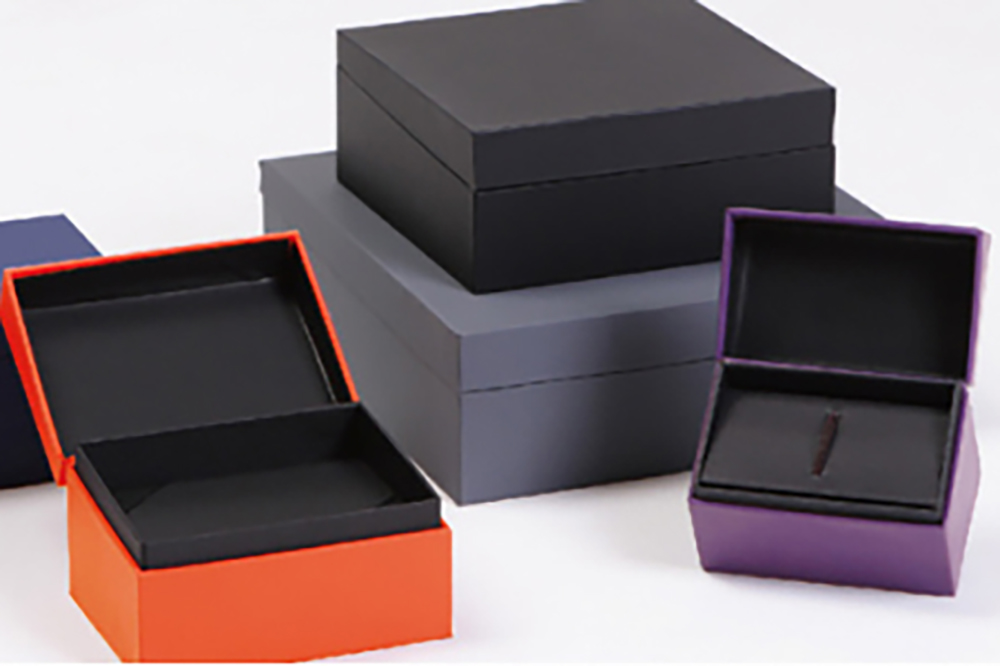 How To Choose The Right Material For Custom Gift Boxes?