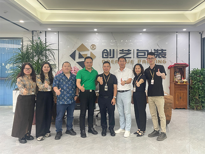 Enterprise visits and exchanges to jointly explore new opportunities for cooperation in high-end packaging.